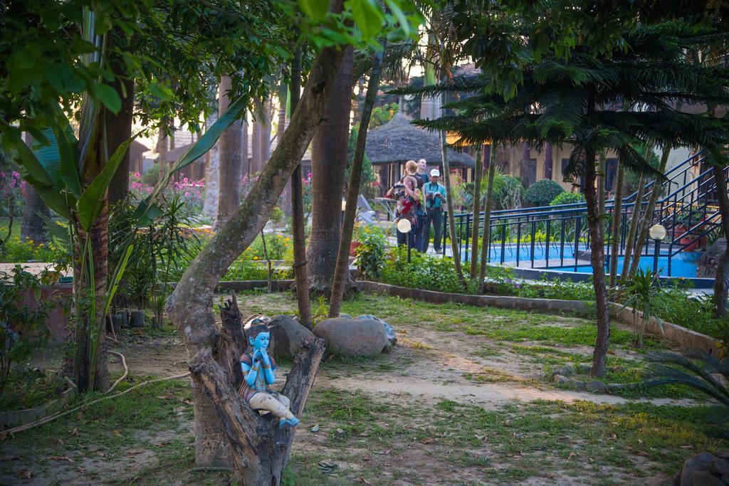Chitwan Adventure Resort Sauraha Luaran gambar