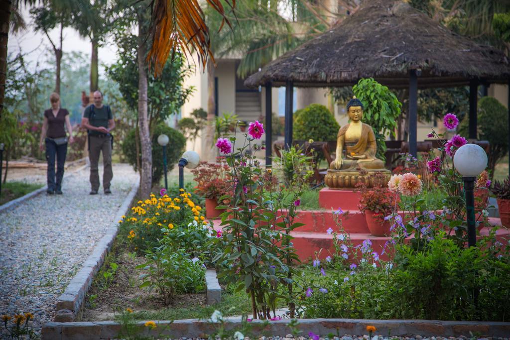 Chitwan Adventure Resort Sauraha Luaran gambar