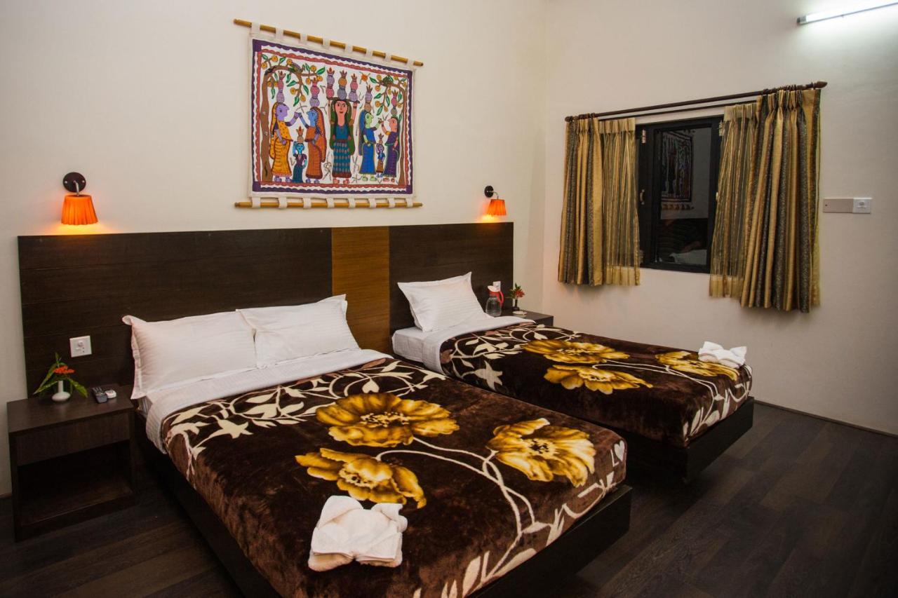 Chitwan Adventure Resort Sauraha Bilik gambar